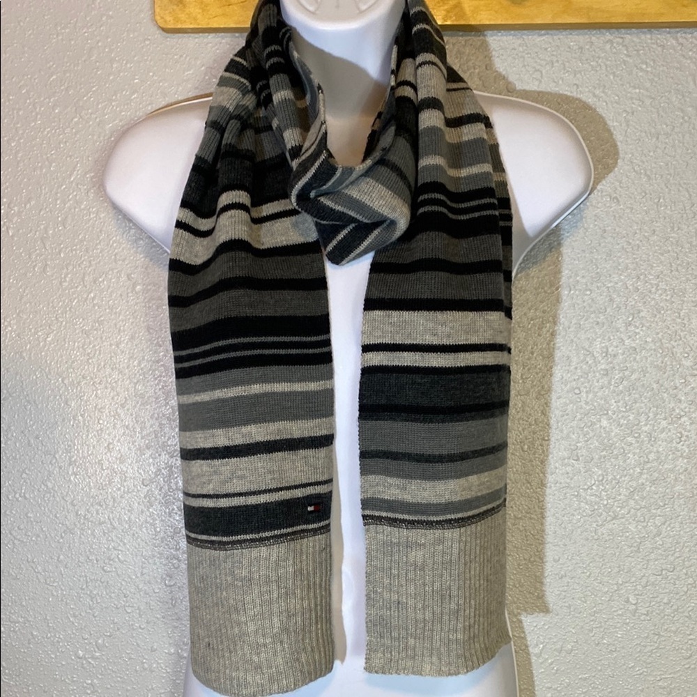 Tommy Hilfiger Black and Gray Knitted Scarf - Picture 4 of 5